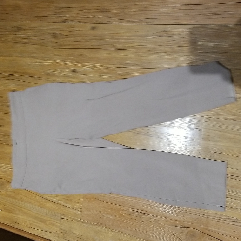Flat front Harve Benard khaki pants good condition sz 14